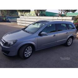 Opel astra 2006 1.7 td sw cosmo
